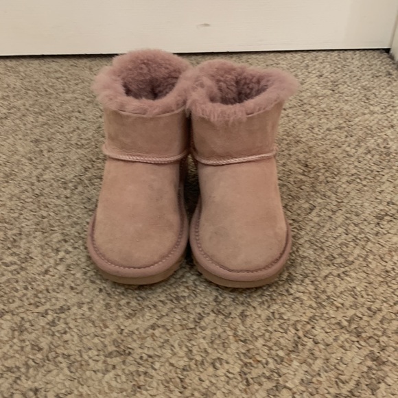 COPY - Ugg Ozwear Dusty Pink kids bailey bow sheepskin boots sz 9-10 - Picture 6 of 8